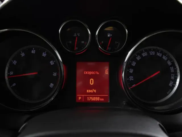 Opel Astra, J Рестайлинг — фото 12