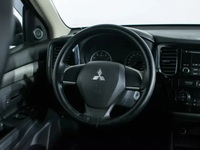 Mitsubishi Outlander, III Рестайлинг — фото 15