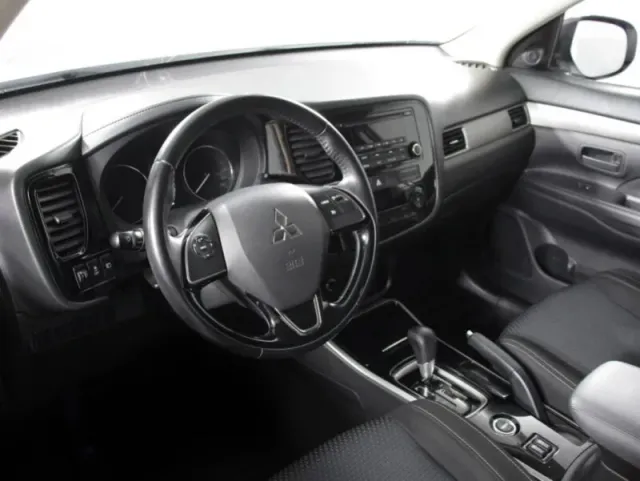 Mitsubishi Outlander, III Рестайлинг 2 — фото 15