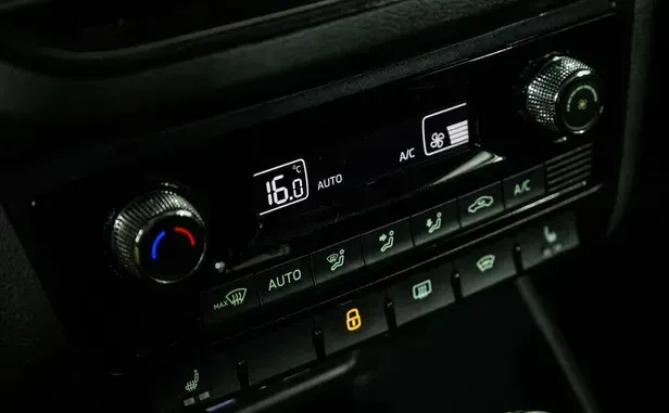 Skoda Rapid, II — фото 11