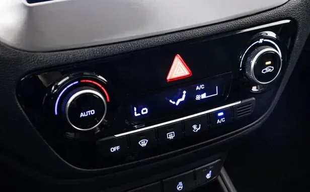 Hyundai Solaris, II — фото 19
