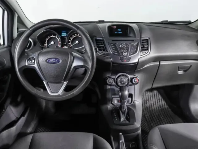 Ford Fiesta, Mk6 Рестайлинг — фото 11