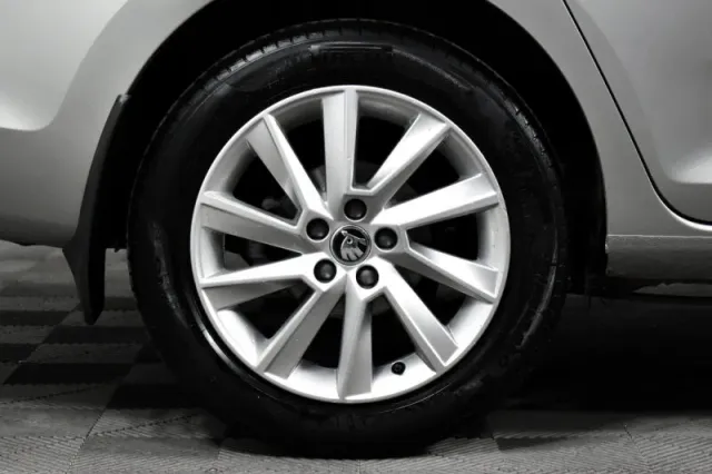 Skoda Rapid, II — фото 9
