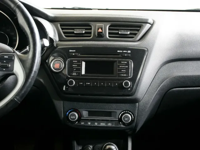 Kia Rio, III Рестайлинг — фото 13