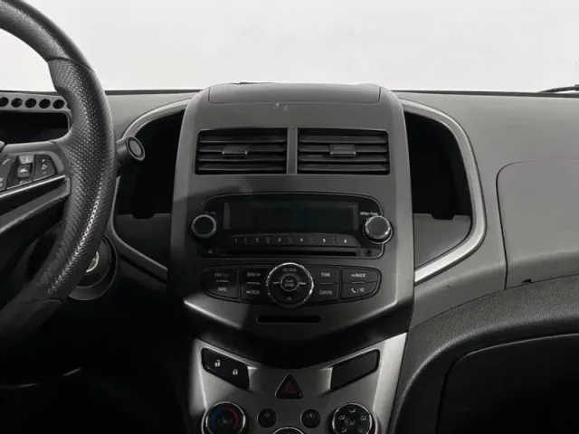 Chevrolet Aveo, II — фото 13