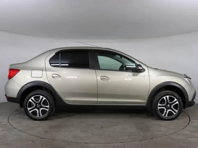 Renault Logan, II Рестайлинг — фото 4