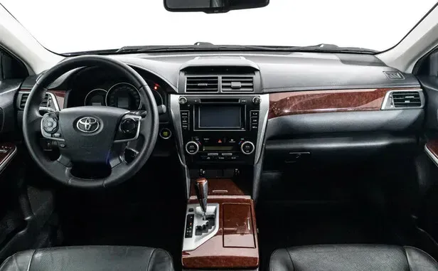 Toyota Camry, VII (XV50) — фото 5