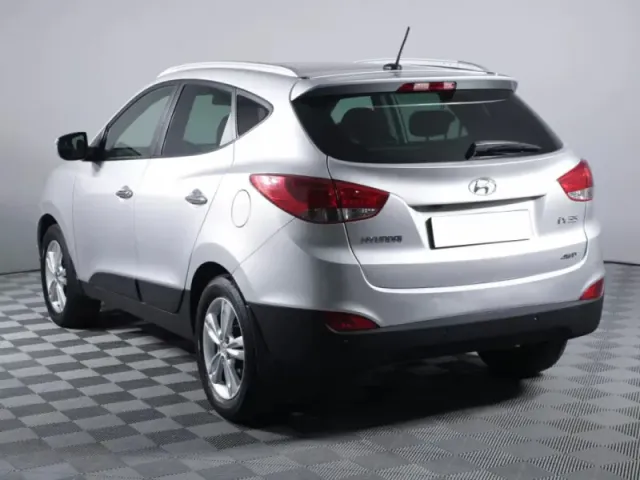 Hyundai ix35, I — фото 7