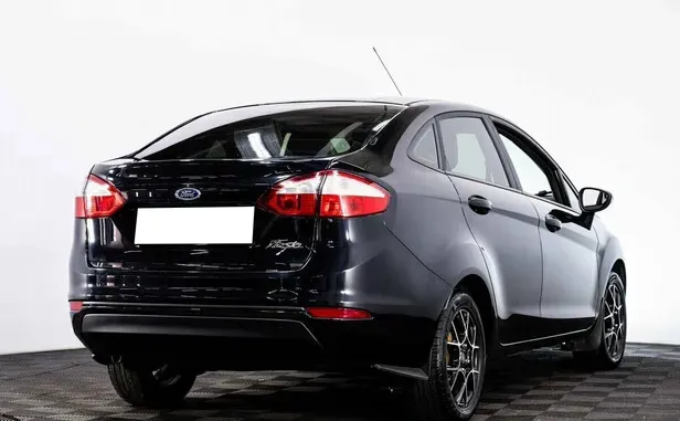 Ford Fiesta, Mk6 Рестайлинг — фото 2