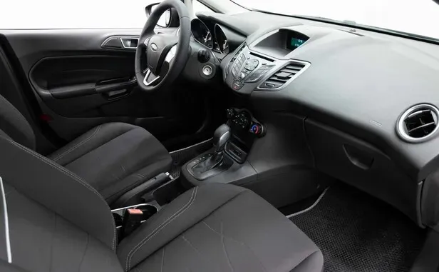 Ford Fiesta, Mk6 Рестайлинг — фото 6