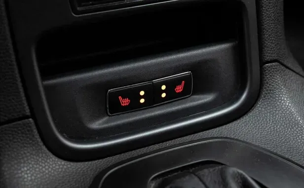 Ford Fiesta, Mk6 Рестайлинг — фото 11