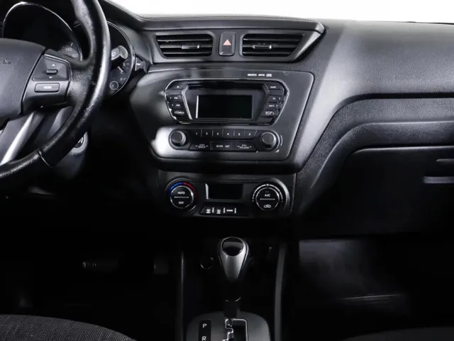 Kia Rio, III — фото 14