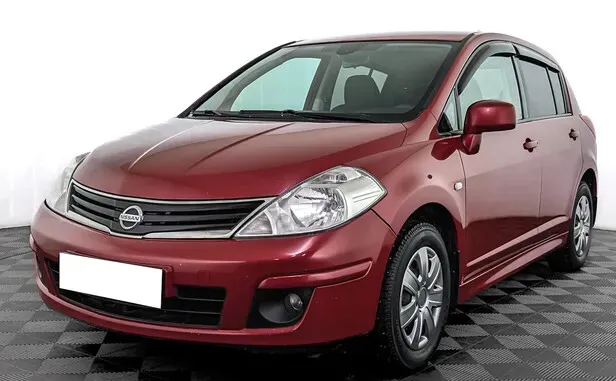 Nissan Tiida, I Рестайлинг — фото 1