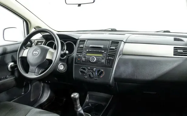 Nissan Tiida, I Рестайлинг — фото 6