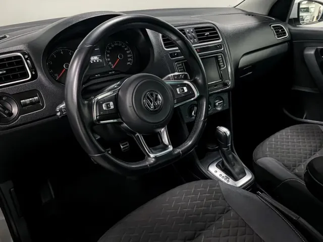 Volkswagen Polo, V Рестайлинг — фото 12