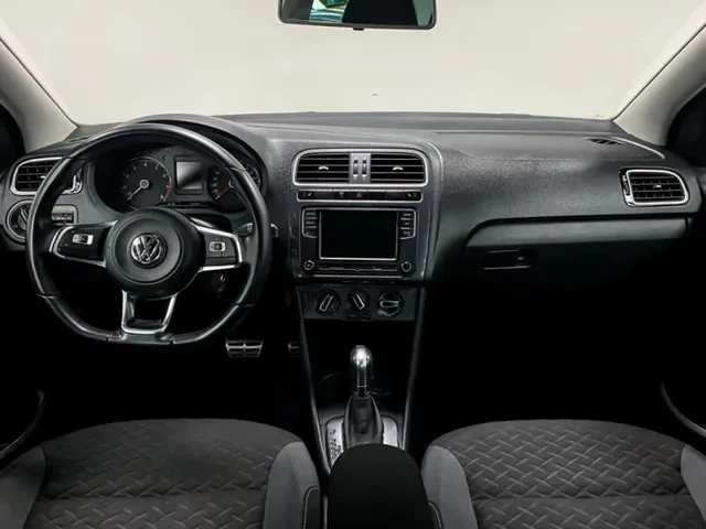 Volkswagen Polo, V Рестайлинг — фото 13