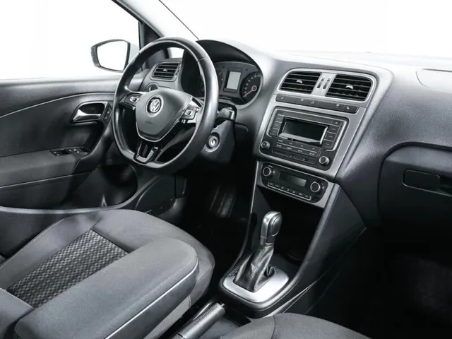 Volkswagen Polo, V Рестайлинг — фото 8