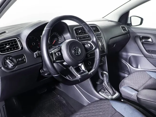 Volkswagen Polo, V Рестайлинг — фото 15