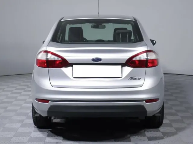 Ford Fiesta, Mk6 Рестайлинг — фото 6