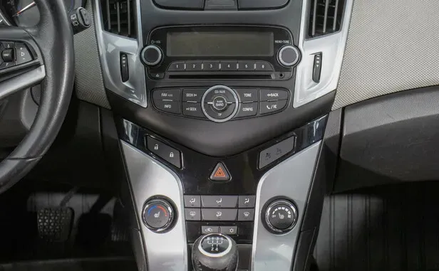 Chevrolet Cruze, I Рестайлинг — фото 11