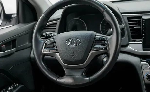 Hyundai Elantra, VI (AD) — фото 9