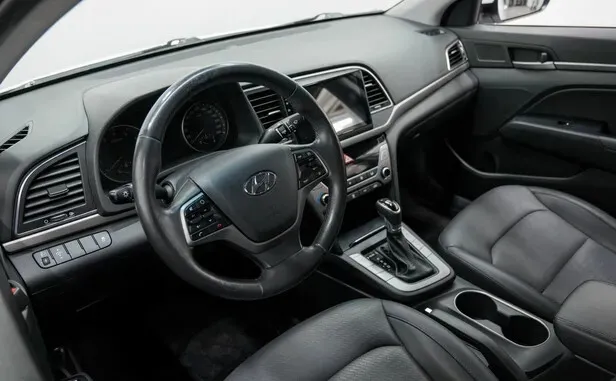 Hyundai Elantra, VI (AD) — фото 15