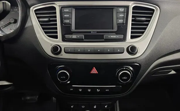 Hyundai Solaris, II — фото 16