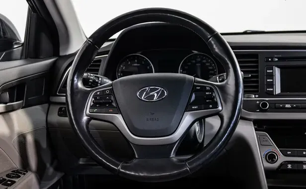 Hyundai Elantra, VI (AD) — фото 5