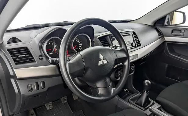 Mitsubishi Lancer, X Рестайлинг — фото 8