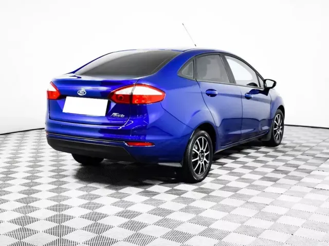 Ford Fiesta, Mk6 Рестайлинг — фото 4