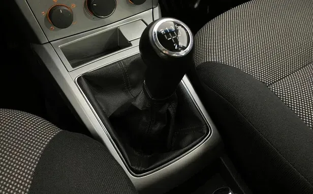 Opel Astra, H Рестайлинг — фото 28