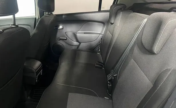 Renault Logan, II Рестайлинг — фото 6