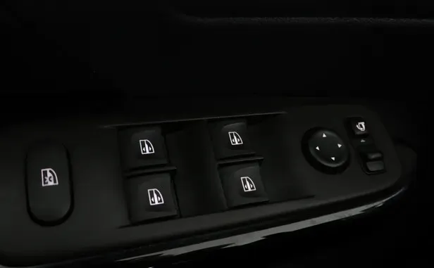 Renault Kaptur, I Рестайлинг — фото 12