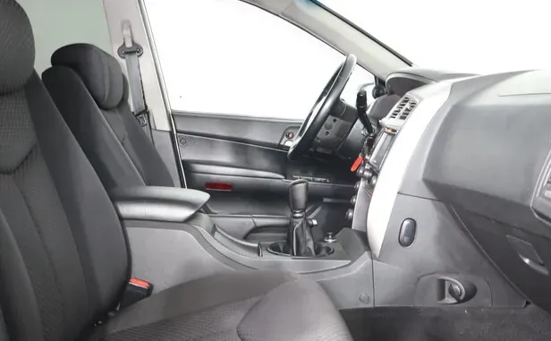 SsangYong Kyron, I Рестайлинг — фото 12