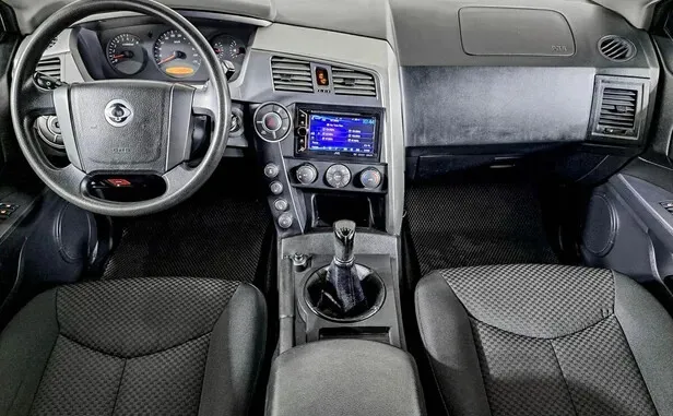 SsangYong Kyron, I Рестайлинг — фото 5
