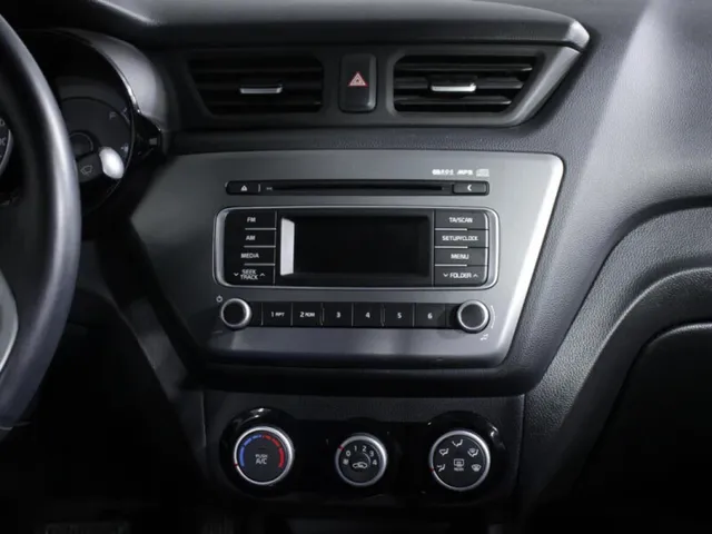 Kia Rio, III Рестайлинг — фото 12