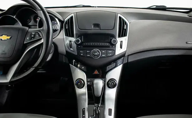 Chevrolet Cruze, I Рестайлинг — фото 7