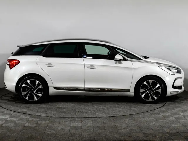Citroen DS5 — фото 4