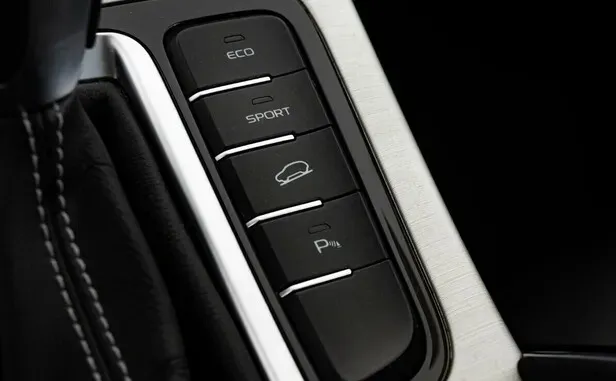 Geely Atlas, I — фото 13