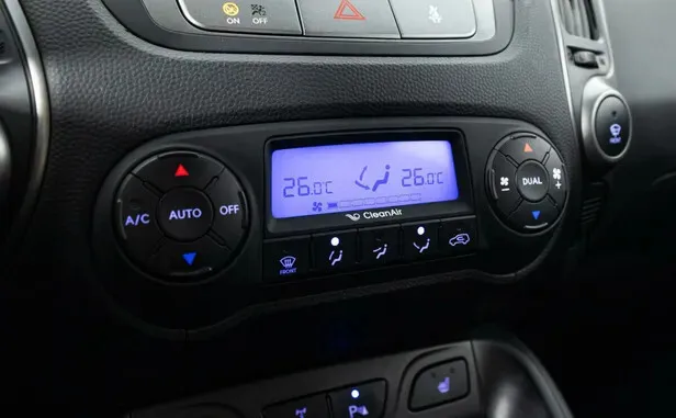 Hyundai ix35, I — фото 12