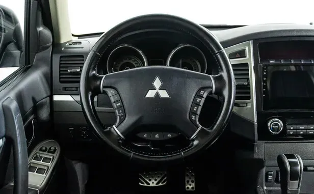 Mitsubishi Pajero, IV Рестайлинг 2 — фото 5
