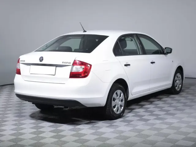 Skoda Rapid, I — фото 5