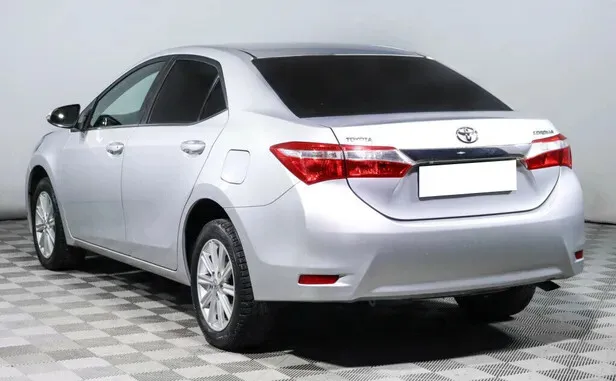 Toyota Corolla, XI (E160, E170, E180) — фото 4