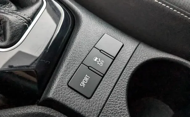 Toyota Corolla, XI (E160, E170, E180) Рестайлинг 1 — фото 9