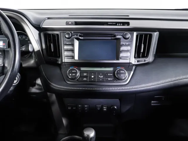 Toyota RAV4, IV (XA40) Рестайлинг — фото 17