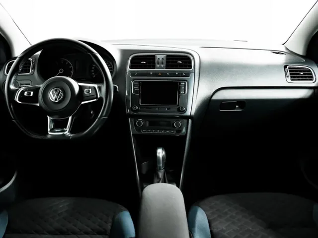 Volkswagen Polo, V Рестайлинг — фото 11