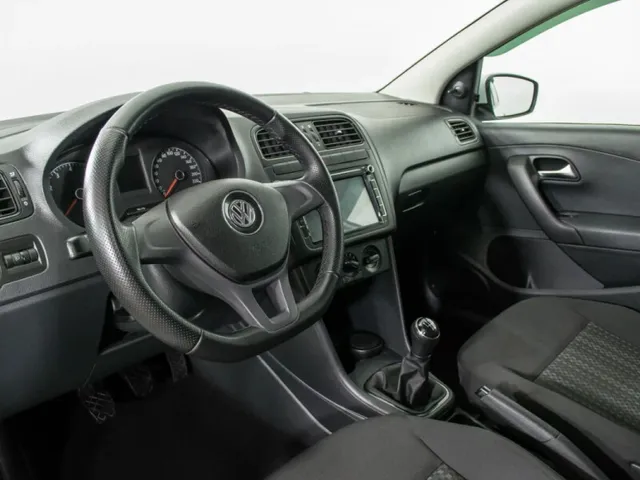 Volkswagen Polo, V Рестайлинг — фото 13