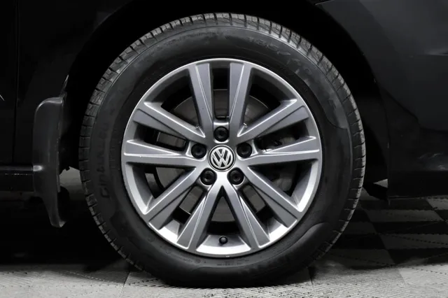 Volkswagen Polo, V Рестайлинг — фото 9