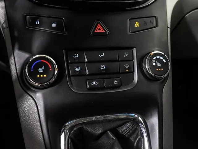 Chevrolet Orlando — фото 19