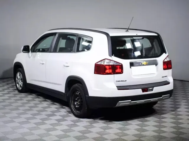 Chevrolet Orlando — фото 6